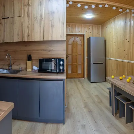 Nad Hukom Hostel Kosiv